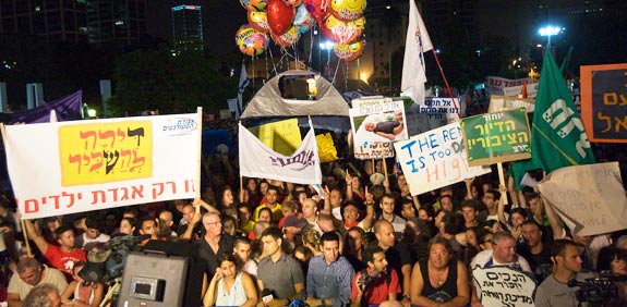 הפגנה מחאה הפגנת האוהלים / צלם: רויטרס